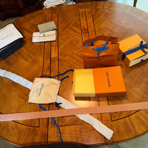 Louis Vuitton Damier Azur LV Initiales Belt - Picture 4 of 9